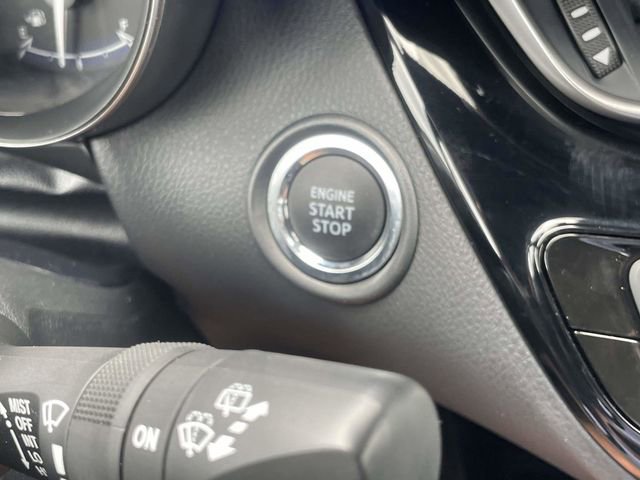 Used 2022 Toyota C-HR XLE FWD image 30
