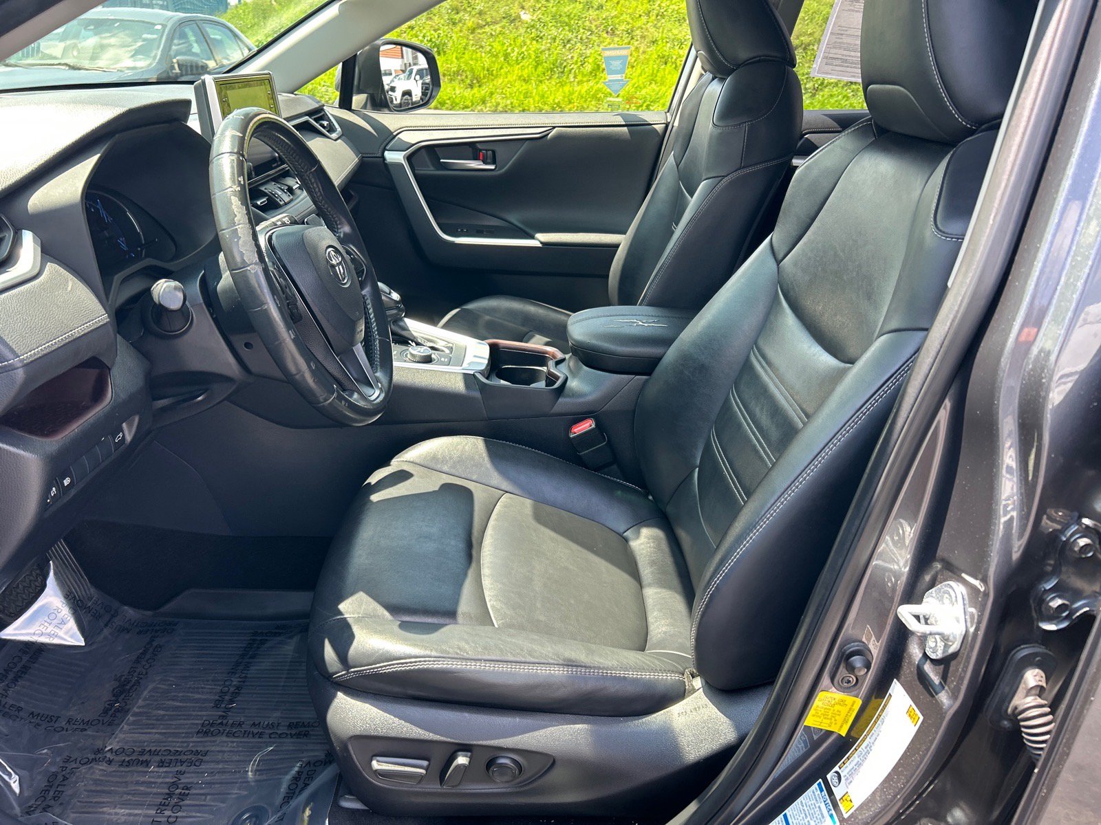 Used 2019 Toyota RAV4 Limited w/ Carpet Mat Package AWD/4WD image 7