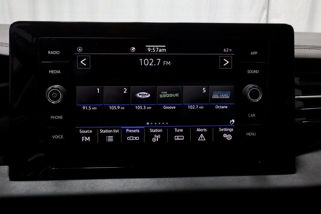 Used 2025 Volkswagen Jetta SE image 10