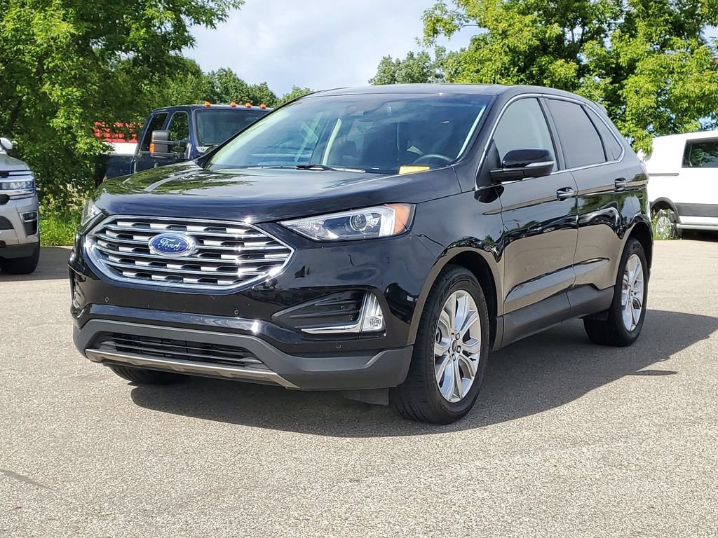 Certified 2024 Ford Edge Titanium AWD/4WD image 2