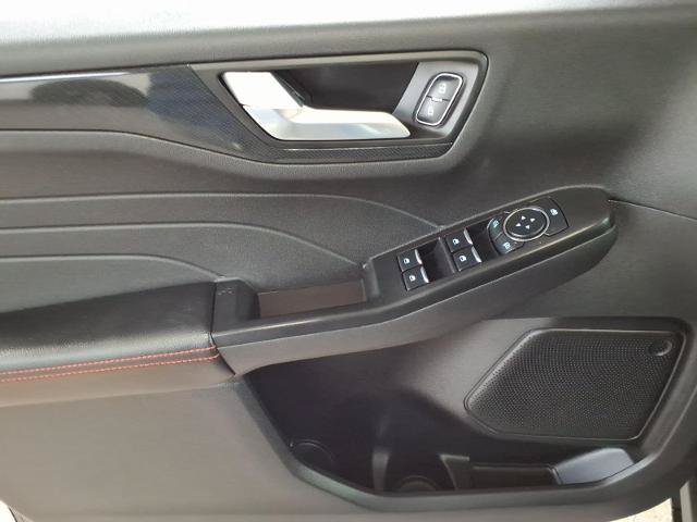 Certified 2025 Ford Escape ST-Line Select AWD/4WD image 7