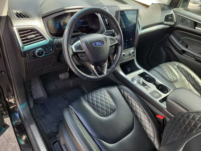 Certified 2024 Ford Edge Titanium AWD/4WD image 21