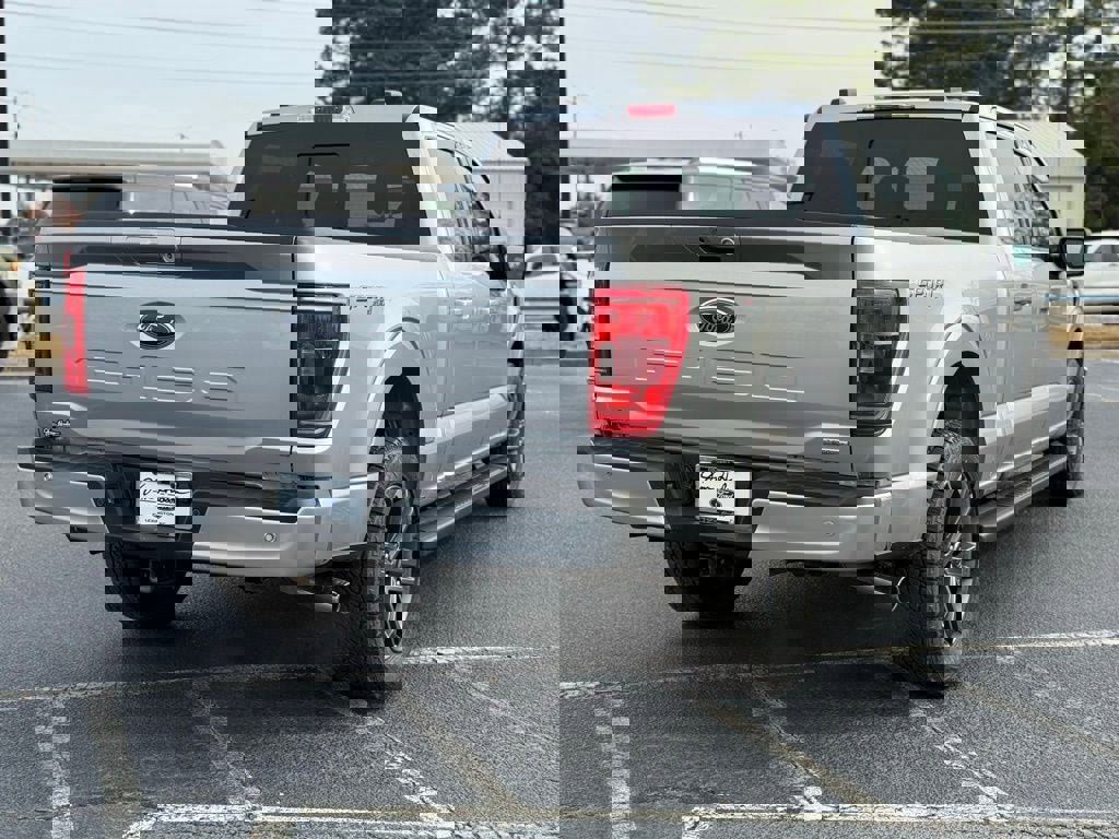 Certified 2022 Ford F150 XLT w/ Equipment Group 302A High image 9