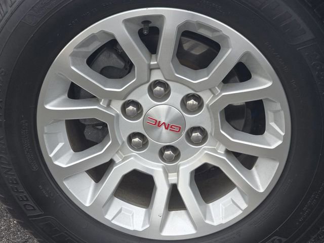 Used 2018 GMC Yukon SLT w/ Open Road Package AWD/4WD image 11