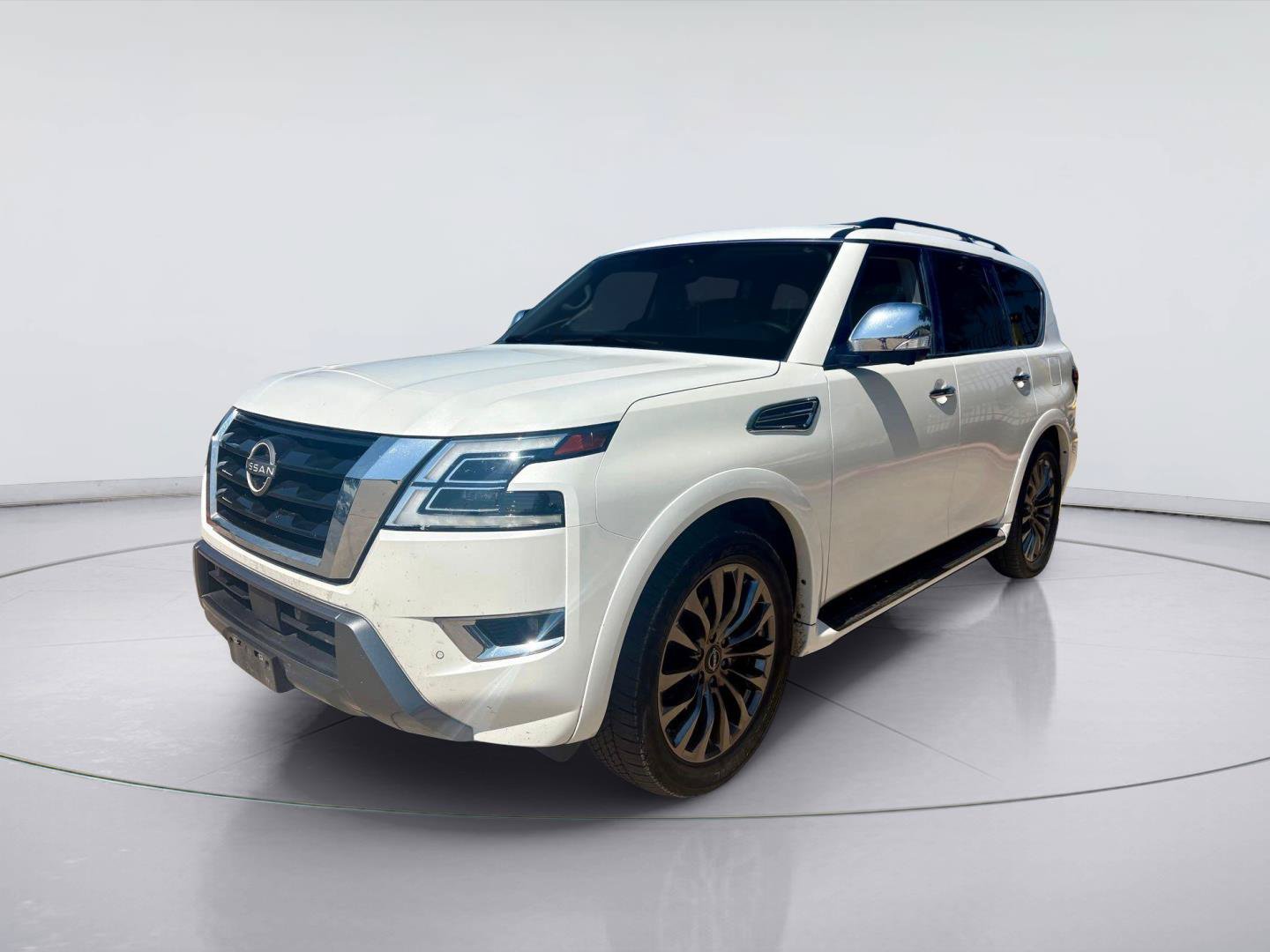 Used 2023 Nissan Armada Platinum w/ Captain's Chairs Package AWD/4WD image 9