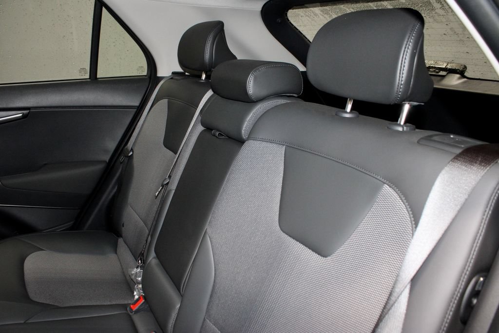 Used 2025 Kia Niro EX Touring FWD image 23