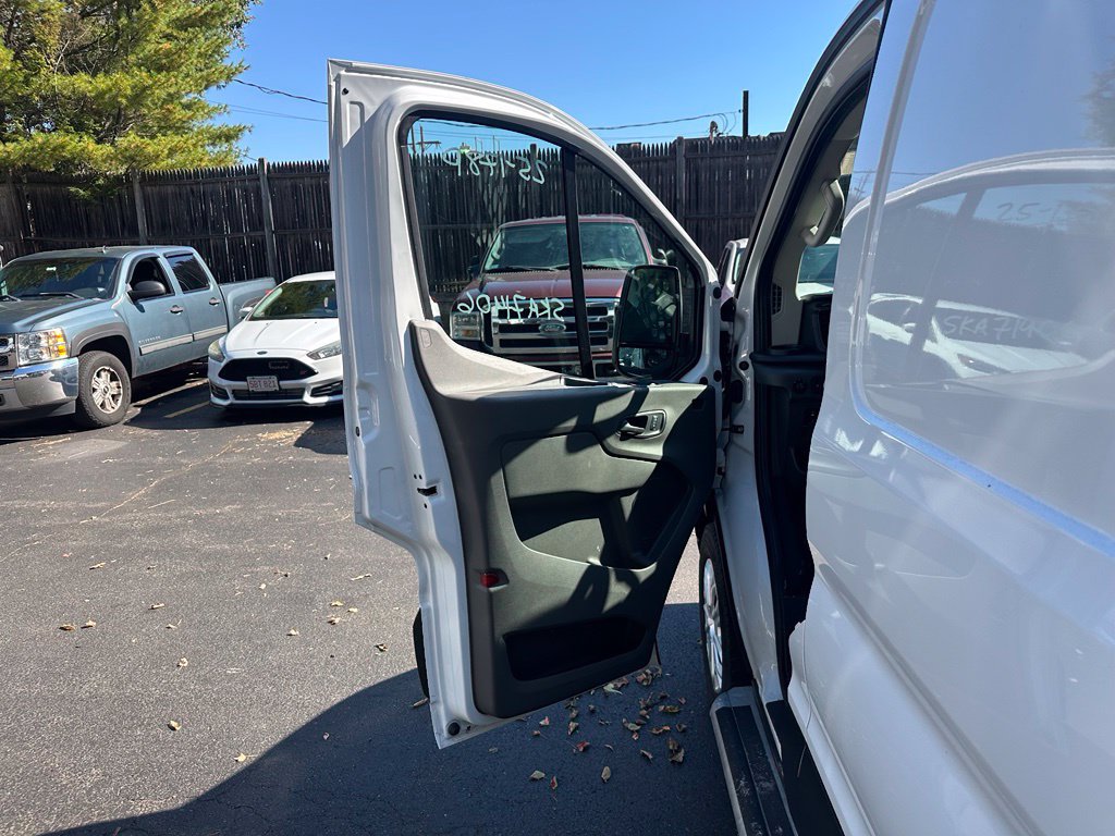 Certified 2025 Ford Transit 250 Low Roof w/ Exterior Upgrade Package RWD image 14