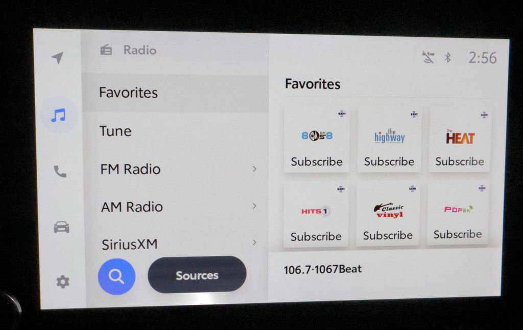 Used 2022 Toyota Tundra SR5 w/ SR5 Premium Package image 3