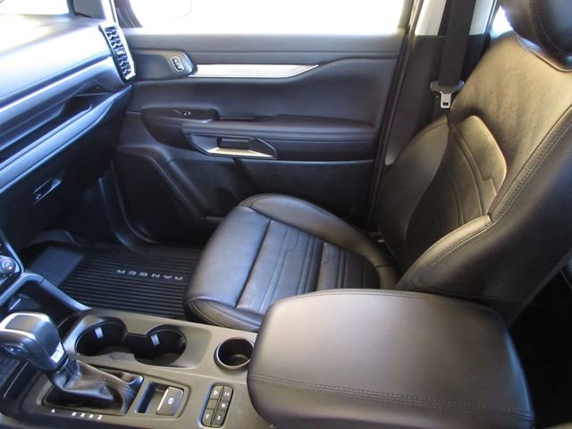 Certified 2025 Ford Ranger Lariat w/ Black Appearance Package RWD image 22