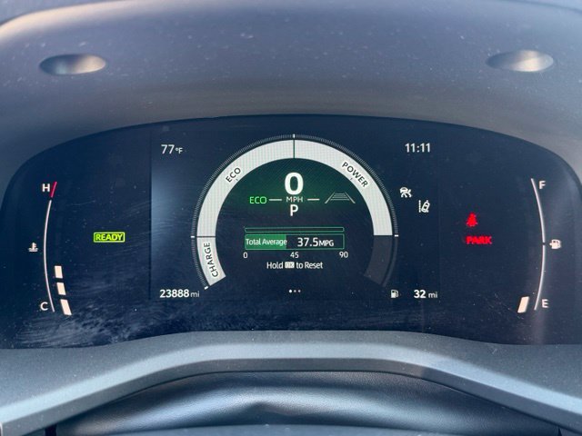 Used 2025 Toyota Camry SE w/ Convenience Package FWD image 16