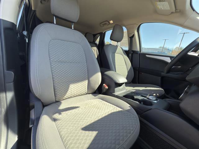 Certified 2020 Ford Escape SE image 21