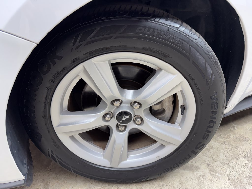 Certified 2019 Ford Mustang Convertible RWD image 27