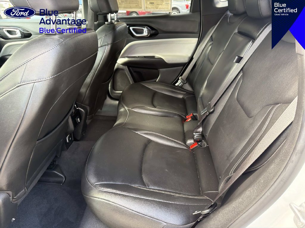 Used 2025 Jeep Compass Limited AWD/4WD image 15
