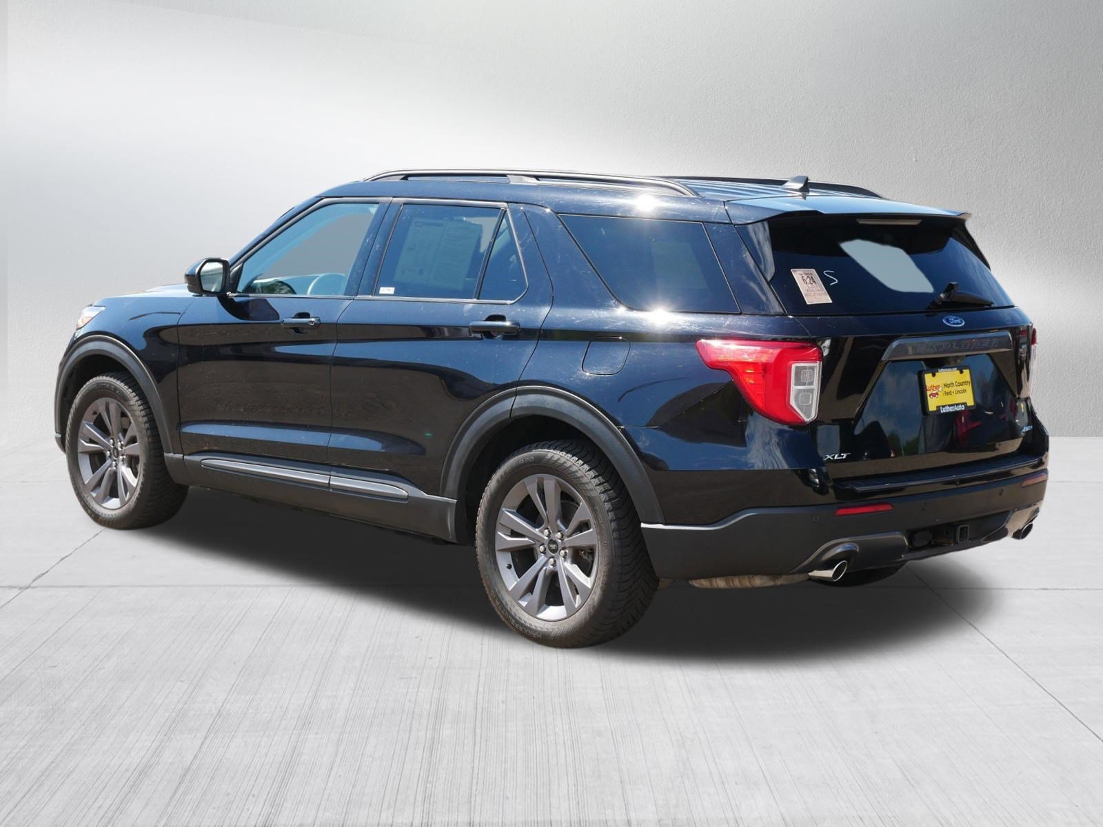 Certified 2023 Ford Explorer XLT w/ XLT Sport Appearance Package AWD/4WD image 5