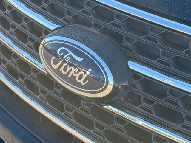 Certified 2023 Ford Explorer XLT w/ Equipment Group 202A AWD/4WD image 25