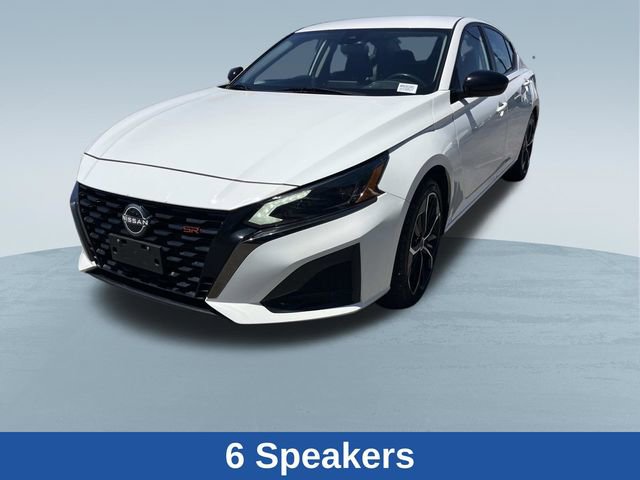 Used 2024 Nissan Altima 2.5 SR FWD image 9
