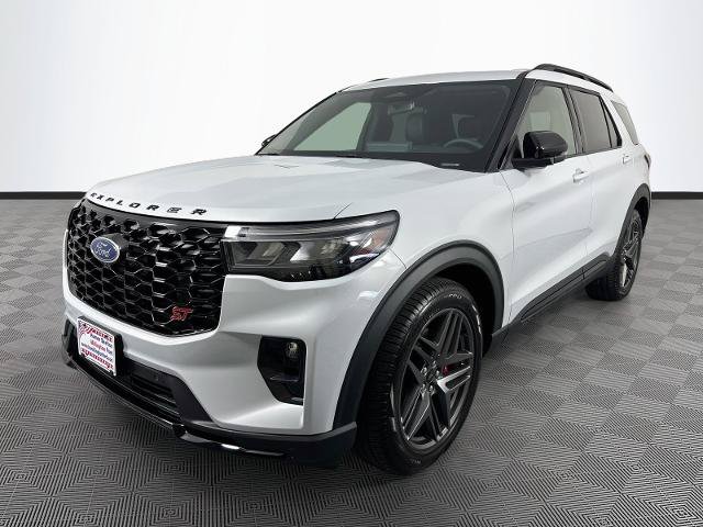 Certified 2026 Ford Explorer ST AWD/4WD image 3