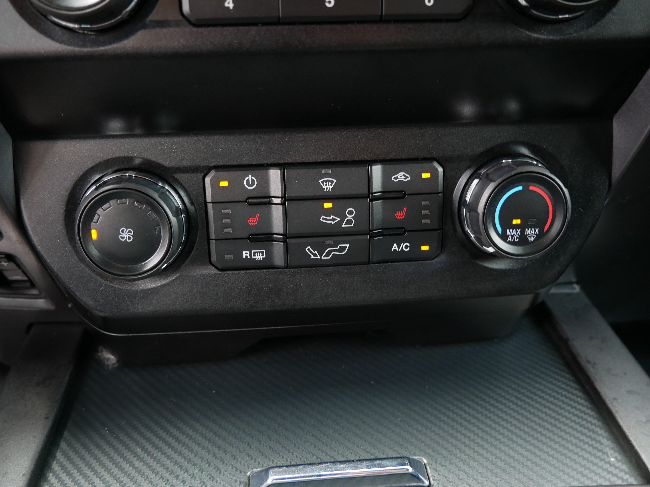 Certified 2019 Ford F150 XLT w/ Equipment Group 302A Luxury AWD/4WD image 23