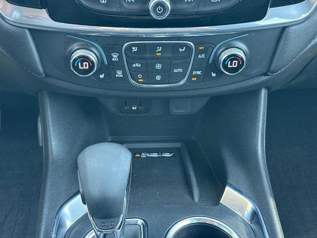 Used 2022 Chevrolet Traverse LT FWD image 16