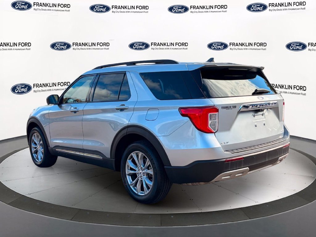 Certified 2023 Ford Explorer XLT w/ Equipment Group 202A AWD/4WD image 2
