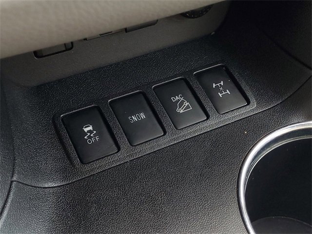 Used 2019 Toyota Highlander XLE image 24