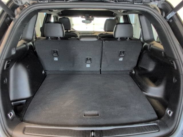 Used 2024 Jeep Grand Cherokee Limited AWD/4WD image 32