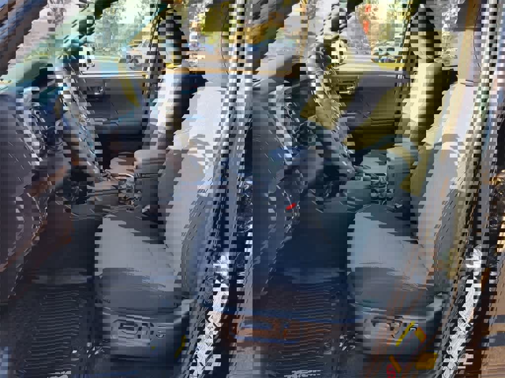 Used 2020 Toyota Tacoma TRD Sport image 10