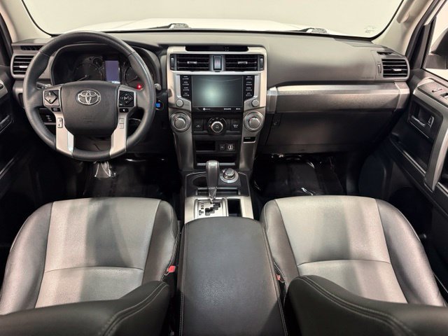 Used 2021 Toyota 4Runner SR5 Premium w/ Moonroof Package AWD/4WD image 32
