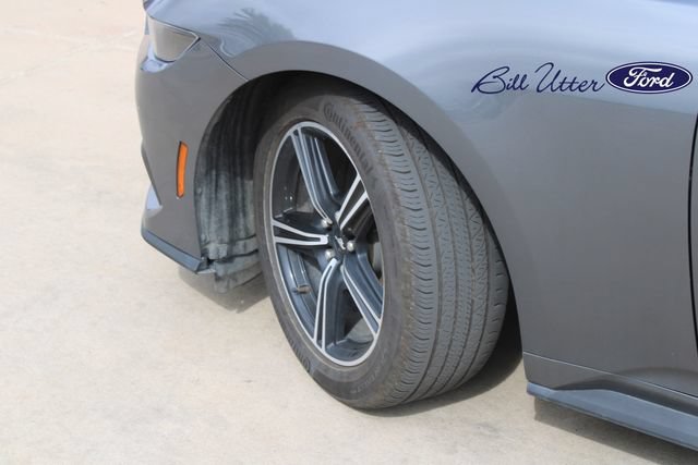 Certified 2025 Ford Mustang Coupe RWD image 9