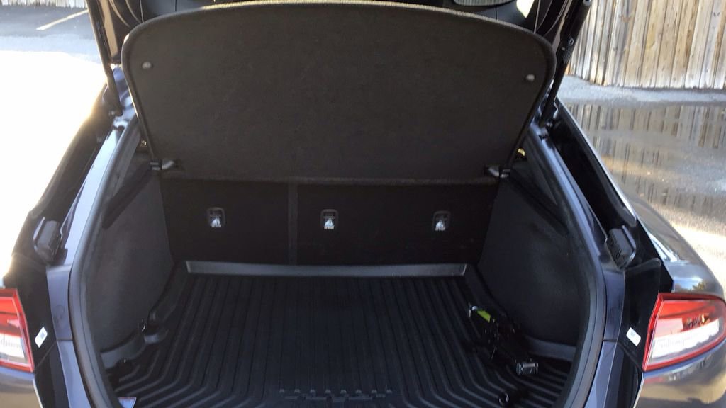 Used 2022 Kia Stinger GT1 w/ Red Interior Color Package image 9