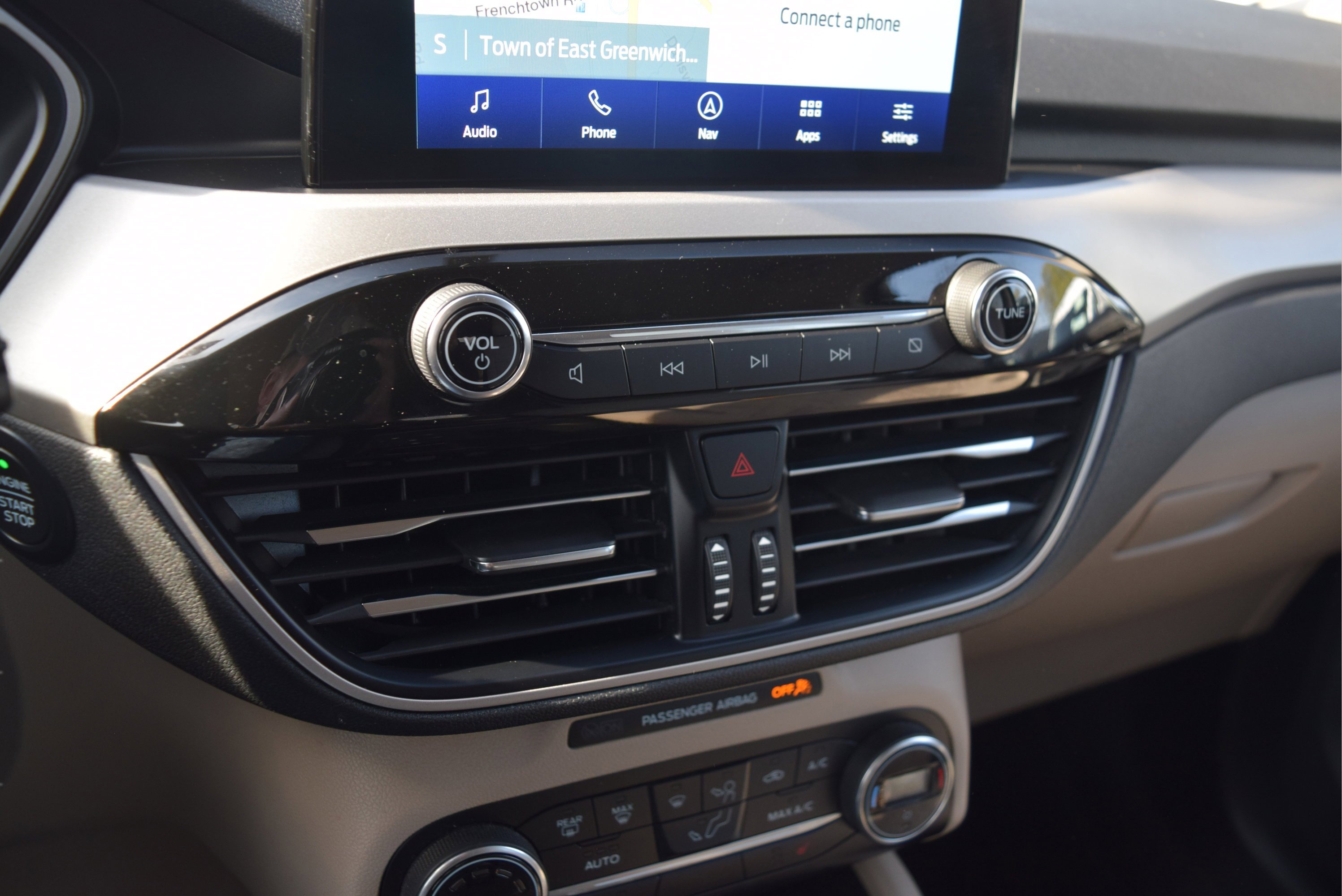 Certified 2020 Ford Escape SE AWD/4WD image 14
