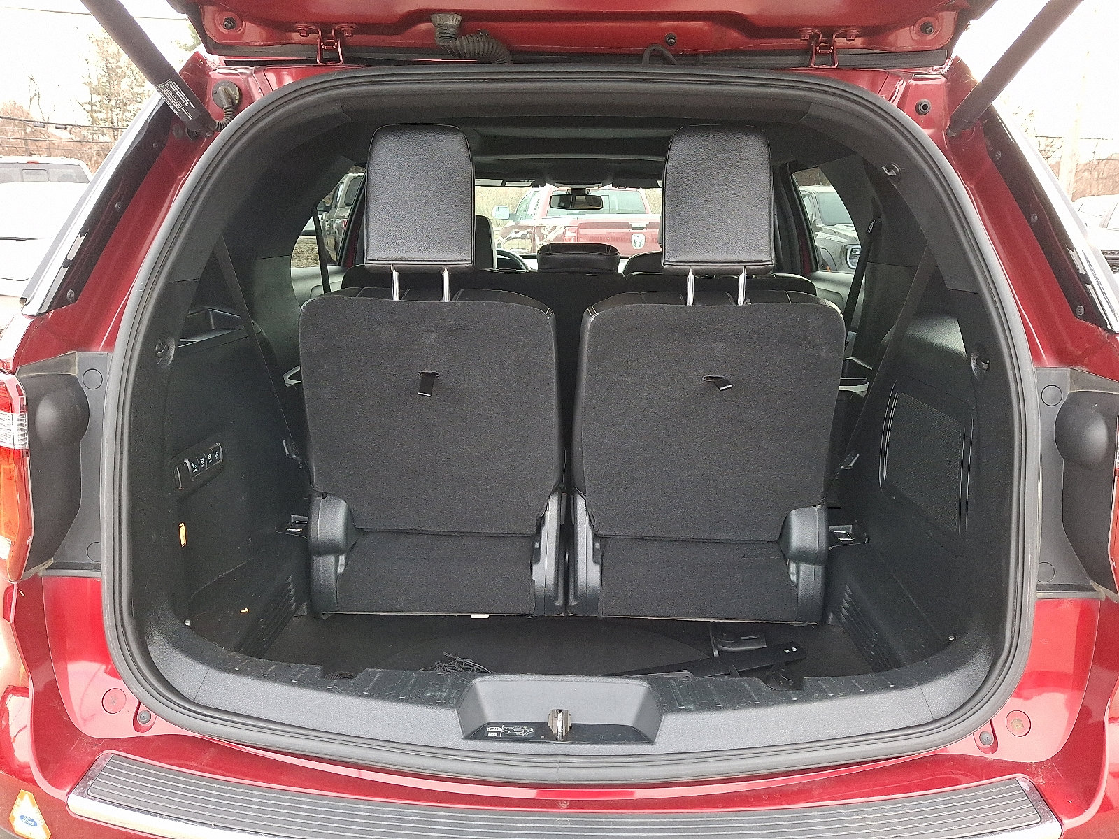 Certified 2018 Ford Explorer Limited w/ Equipment Group 301A image 29