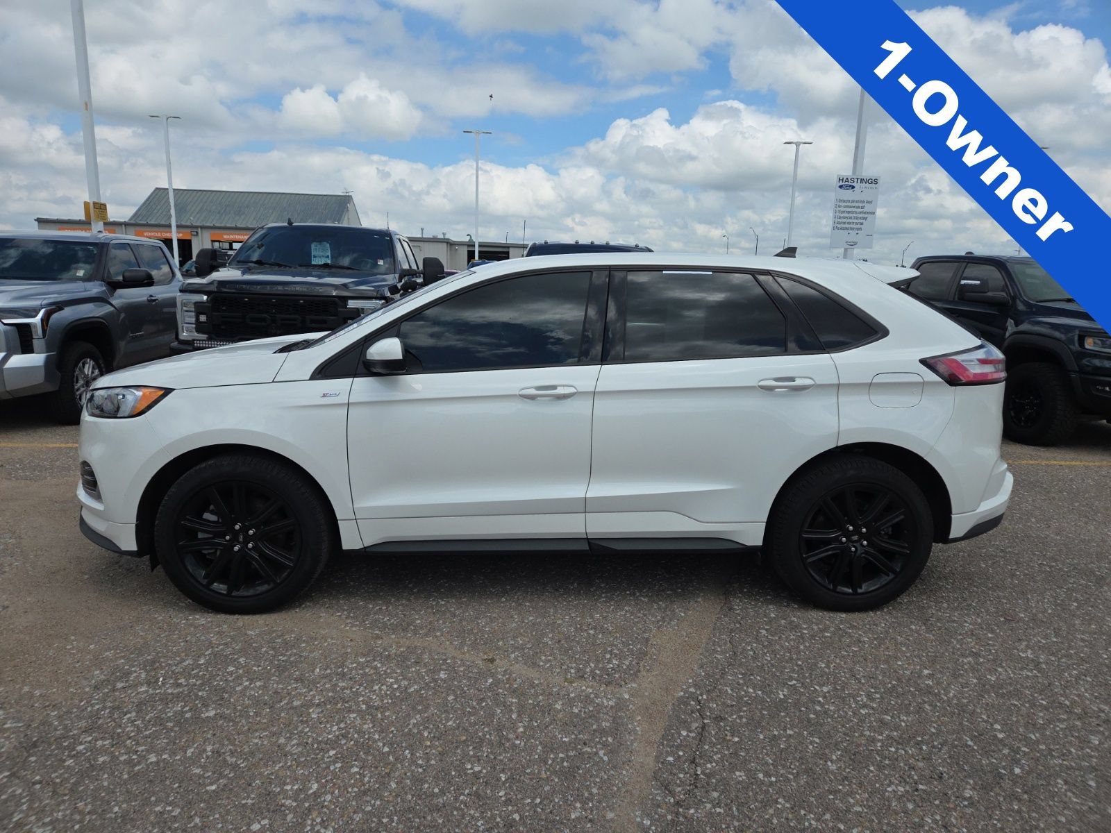 Certified 2024 Ford Edge ST-Line AWD/4WD image 2