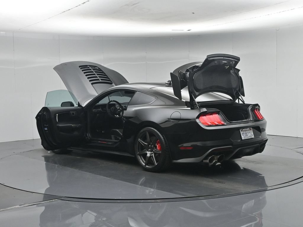 Certified 2022 Ford Mustang Shelby GT500 w/ Carbon Fiber Track Pack RWD image 37