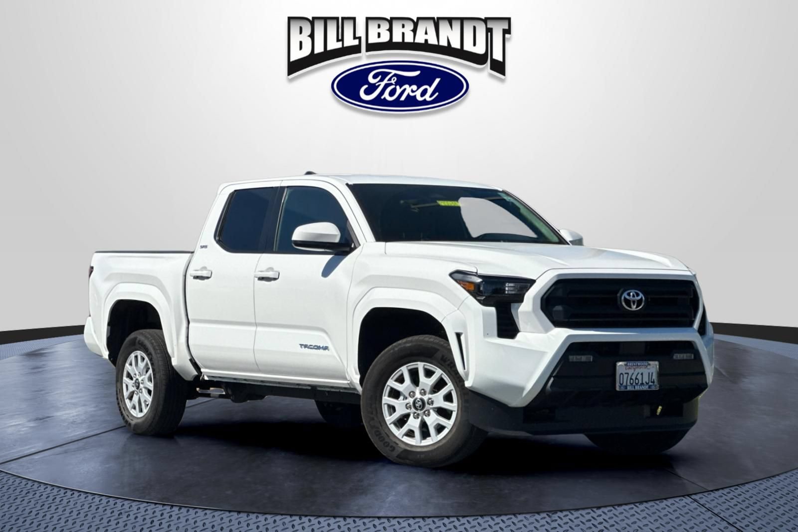Used 2026 Toyota Tacoma SR5 AWD/4WD image 1