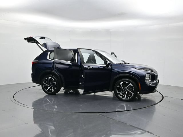 Used 2023 Mitsubishi Outlander SE FWD image 55