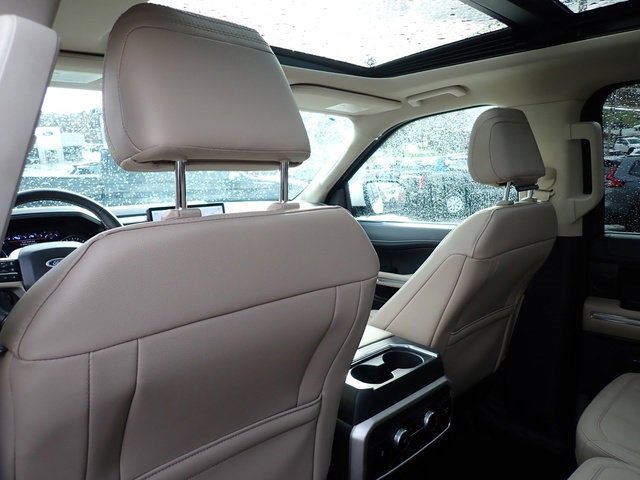 Certified 2024 Ford Expedition Limited image 18