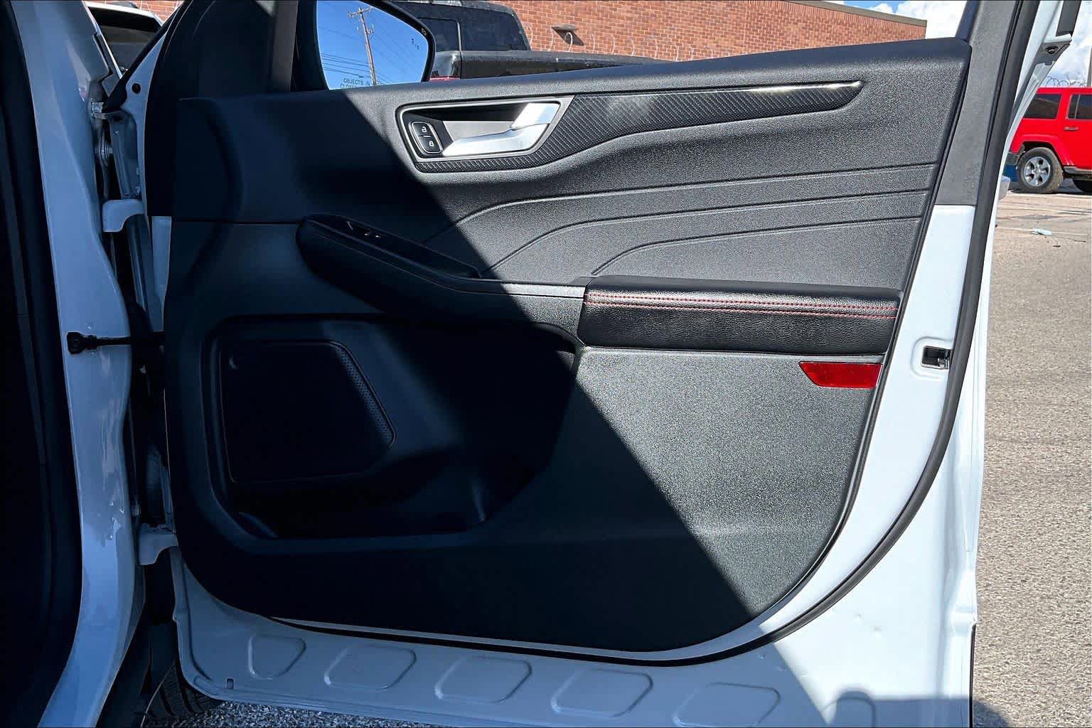 Certified 2025 Ford Escape ST-Line FWD image 21