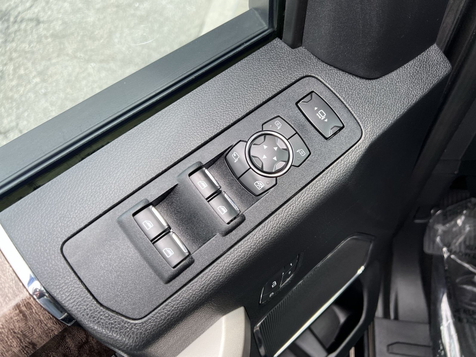 Certified 2019 Ford F250 Lariat w/ Lariat Ultimate Package AWD/4WD image 15