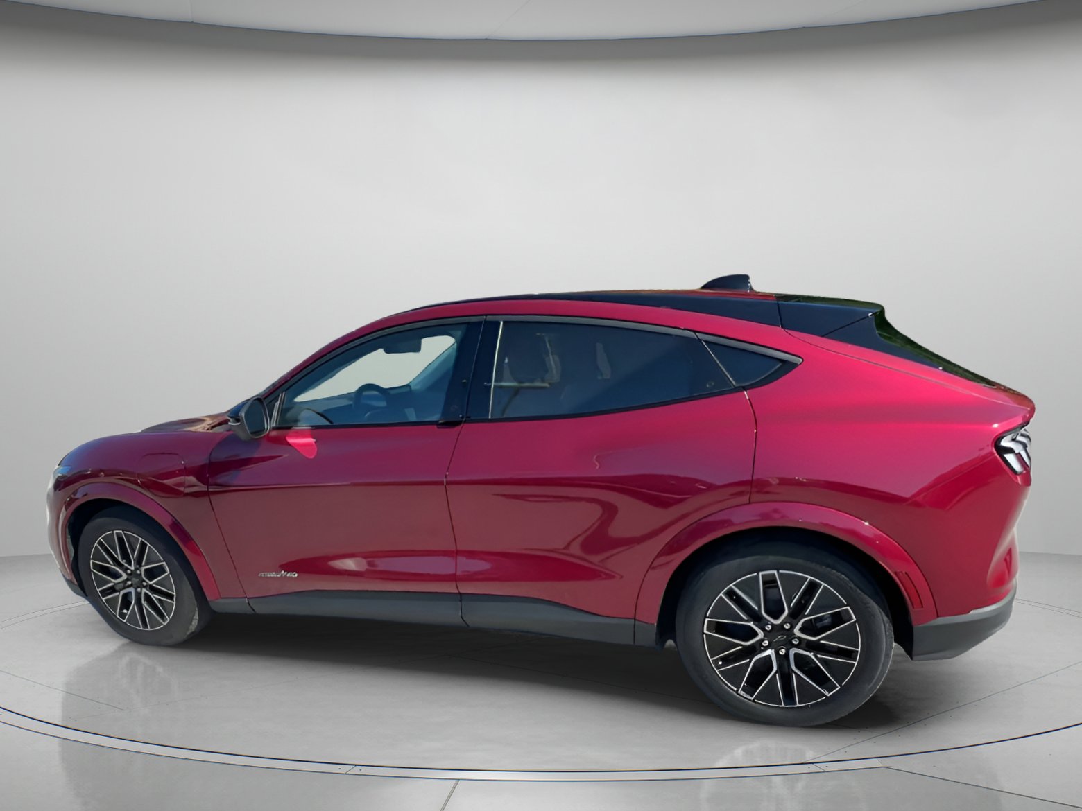 Certified 2025 Ford Mustang Mach-E Premium AWD/4WD image 13