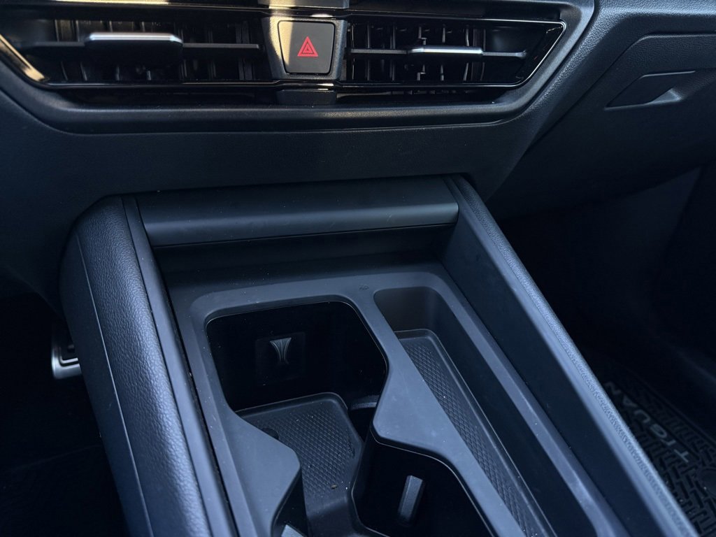 Used 2025 Volkswagen Tiguan SE R-Line image 19