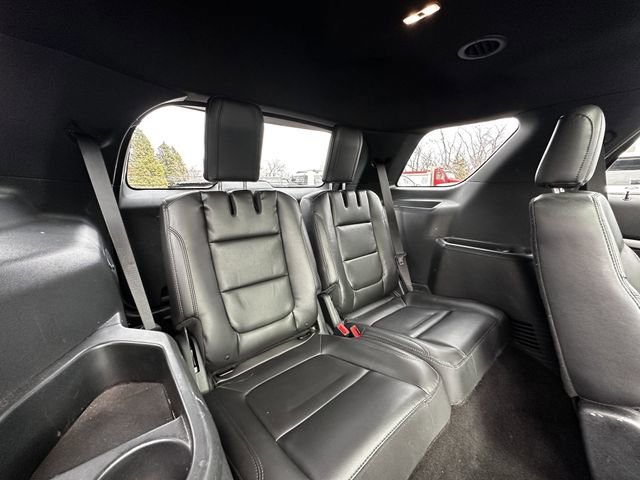Certified 2018 Ford Explorer XLT w/ Equipment Group 202A image 40