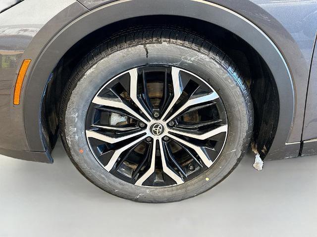 Used 2023 Toyota Crown AWD/4WD image 22