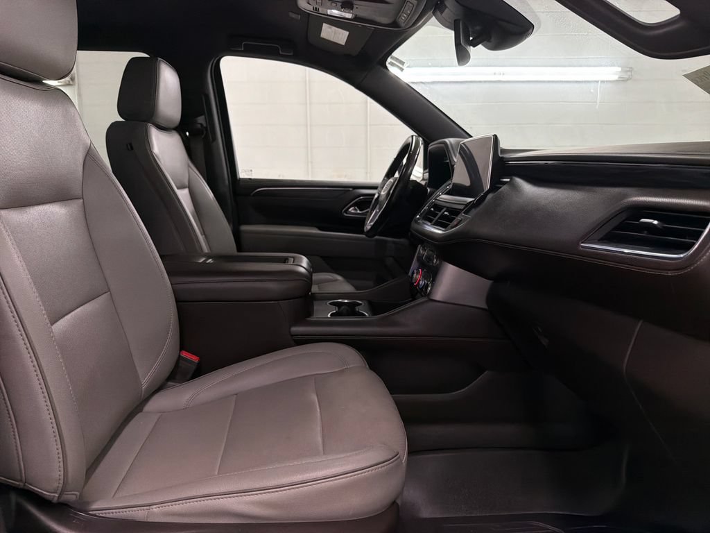 Used 2023 GMC Yukon XL SLT RWD image 30