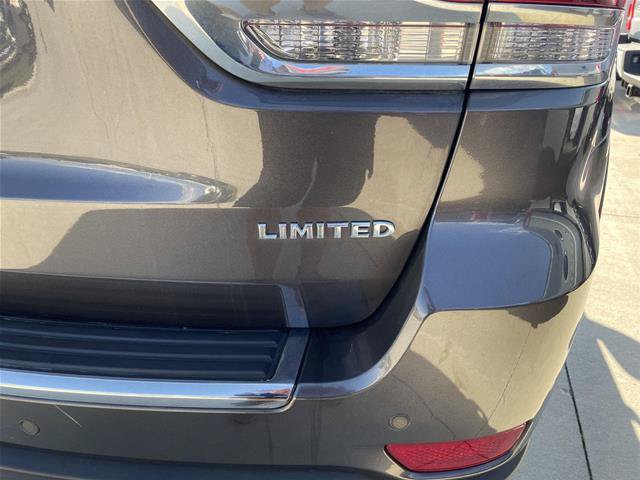 Used 2020 Jeep Grand Cherokee Limited AWD/4WD image 38