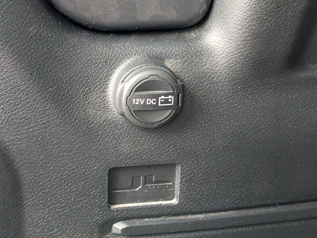 Used 2020 Jeep Wrangler Unlimited Rubicon w/ Steel Bumper Group image 28