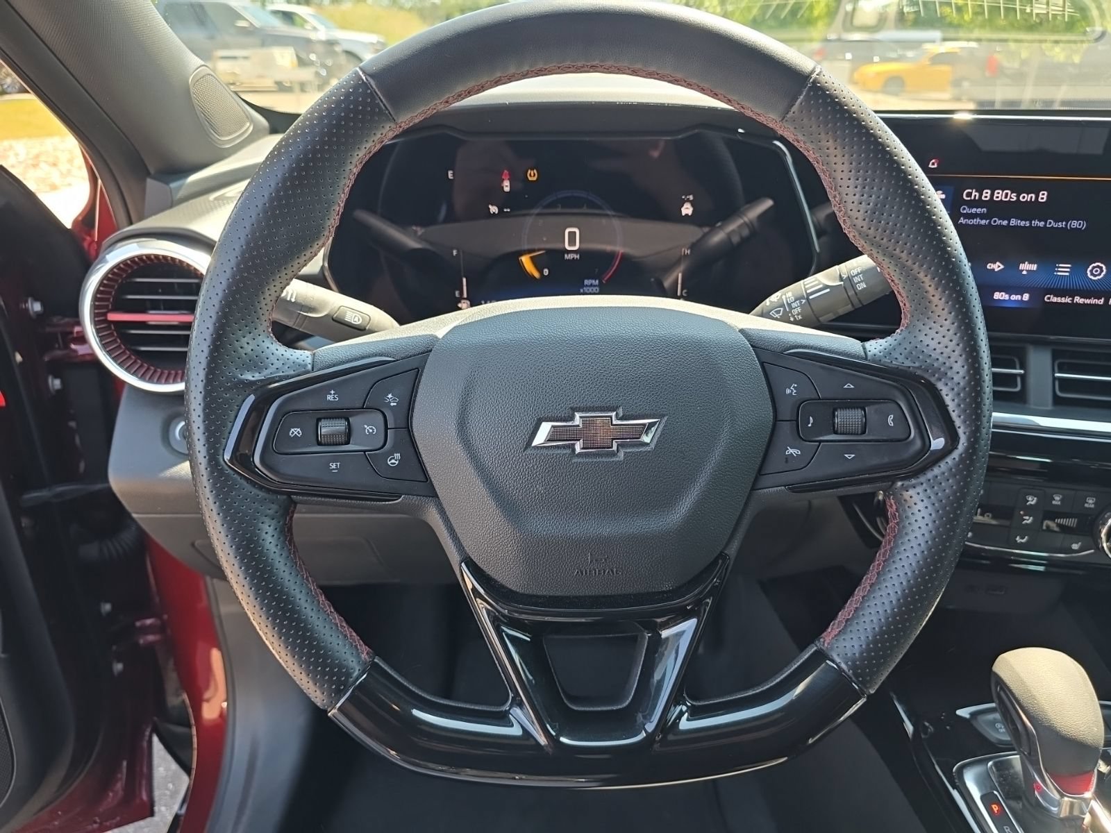 Used 2024 Chevrolet Trax RS FWD image 11