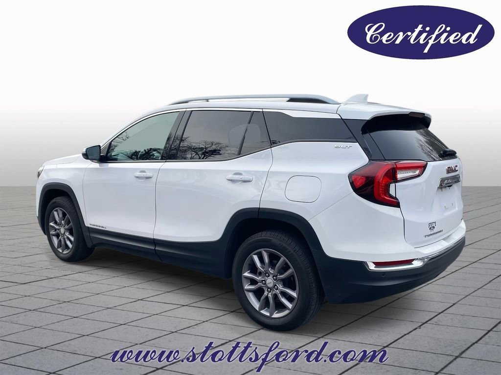 Used 2023 GMC Terrain SLT w/ Tech Package image 2