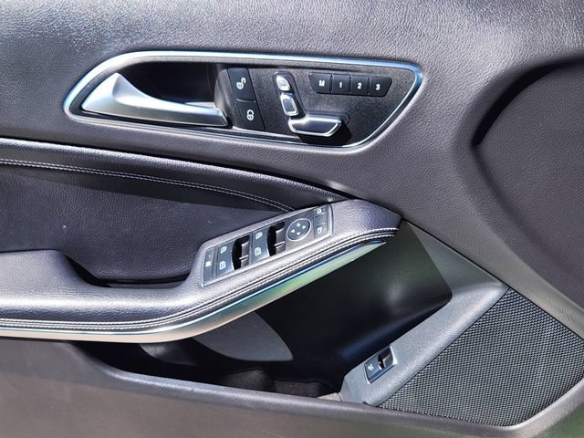 Used 2018 Mercedes-Benz GLA 250 4MATIC image 10