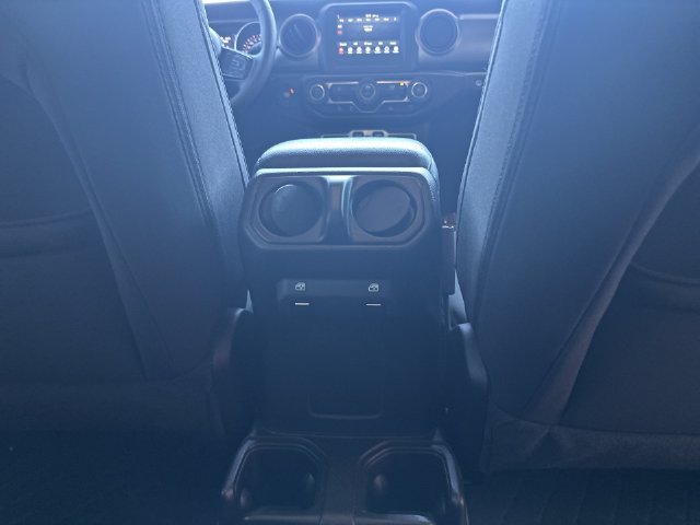 Used 2023 Jeep Gladiator Sport AWD/4WD image 23